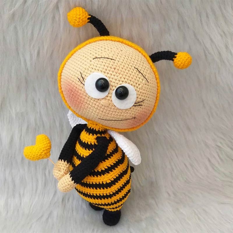 Beebee, a shy bee!
